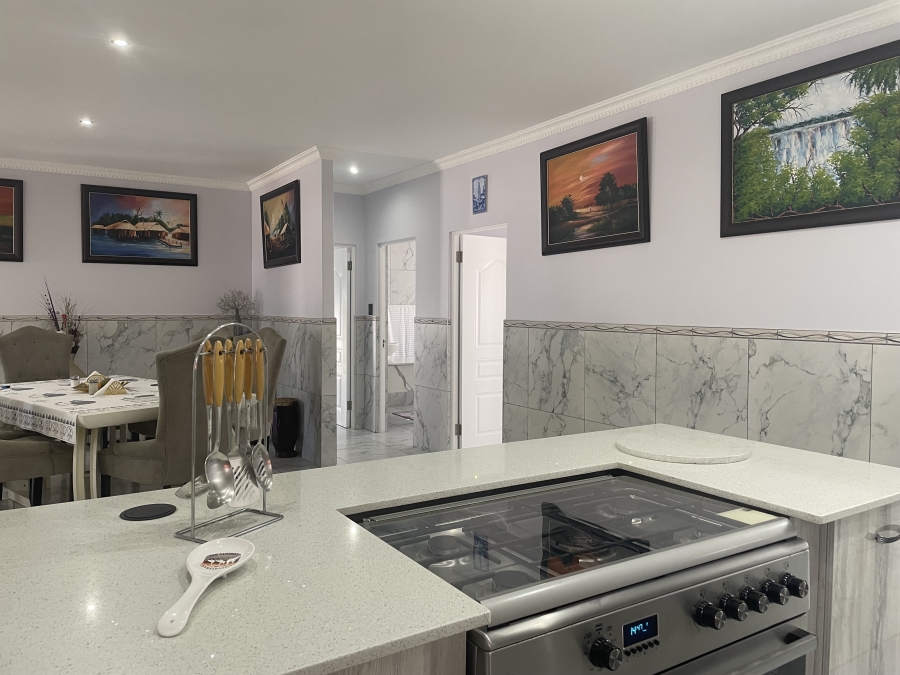 4 Bedroom Property for Sale in Country Club Western Cape